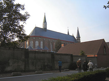 350px-Mont_des_Cats_-_Abbaye_du_Mont_des_Cats_-_Eglise_1.jpg